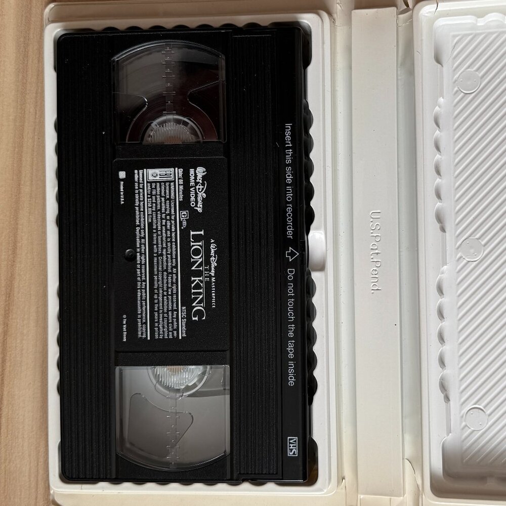 Lion King VHS Tape - Picture 2 of 3